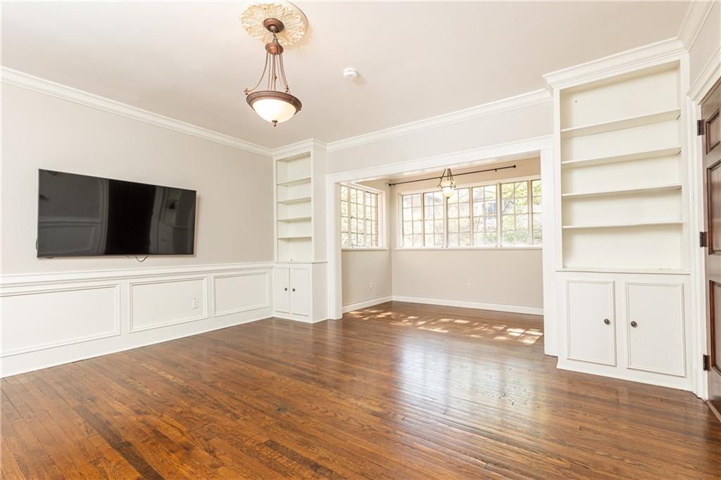 1898 Wycliff Unit 9 Road NW