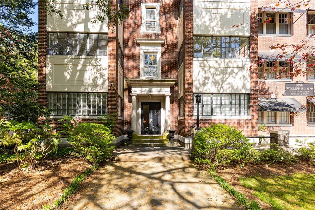 1898 Wycliff Unit 9 Road NW