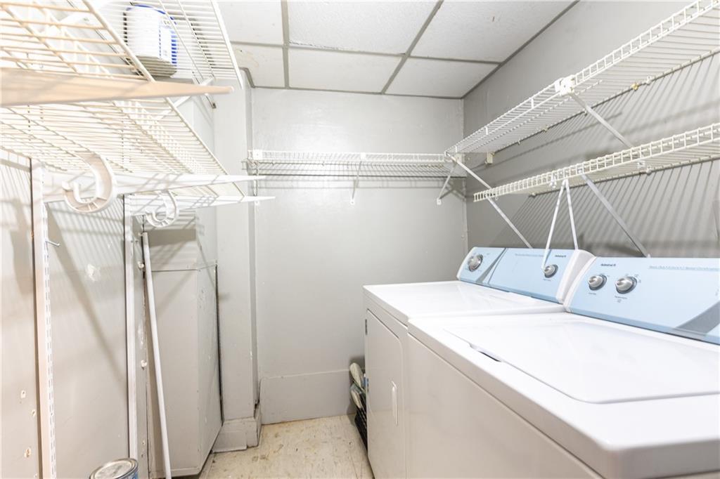1898 Wycliff Unit 9 Road NW