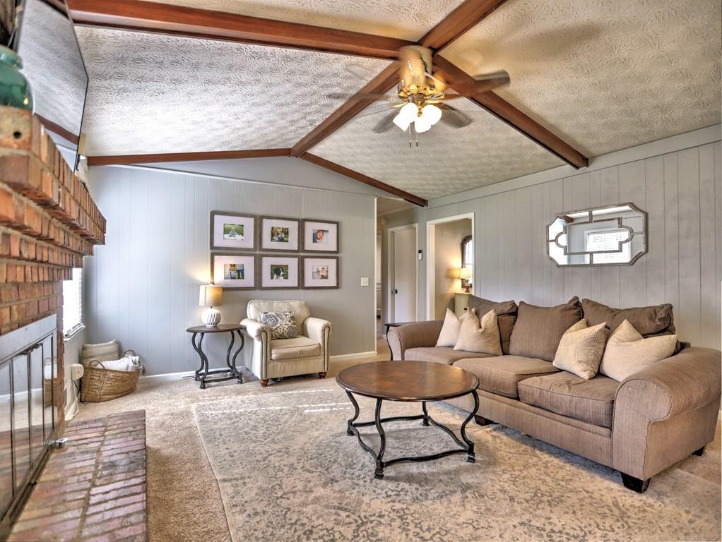 534 Charing Cross Drive