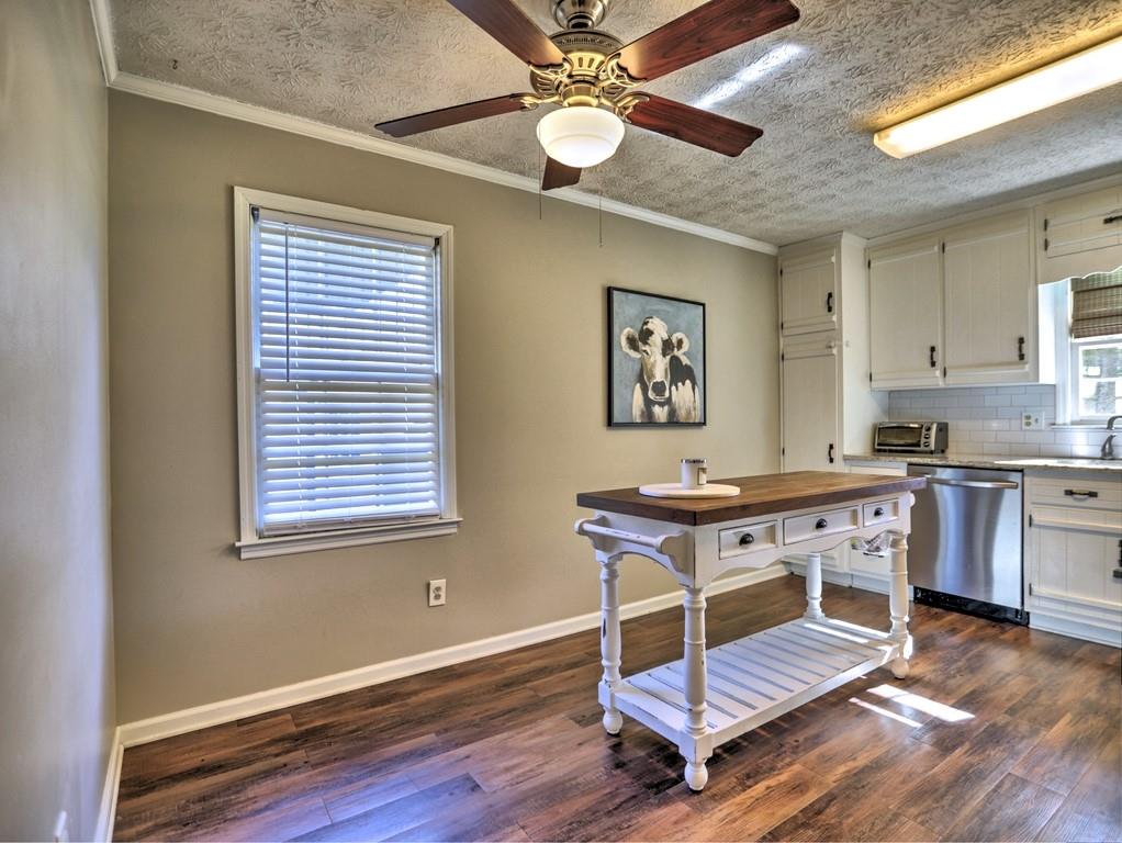 534 Charing Cross Drive