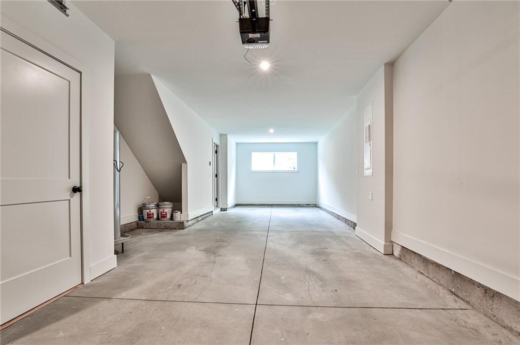 59 Adore Court SE
