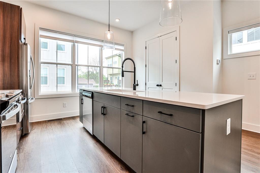 59 Adore Court SE