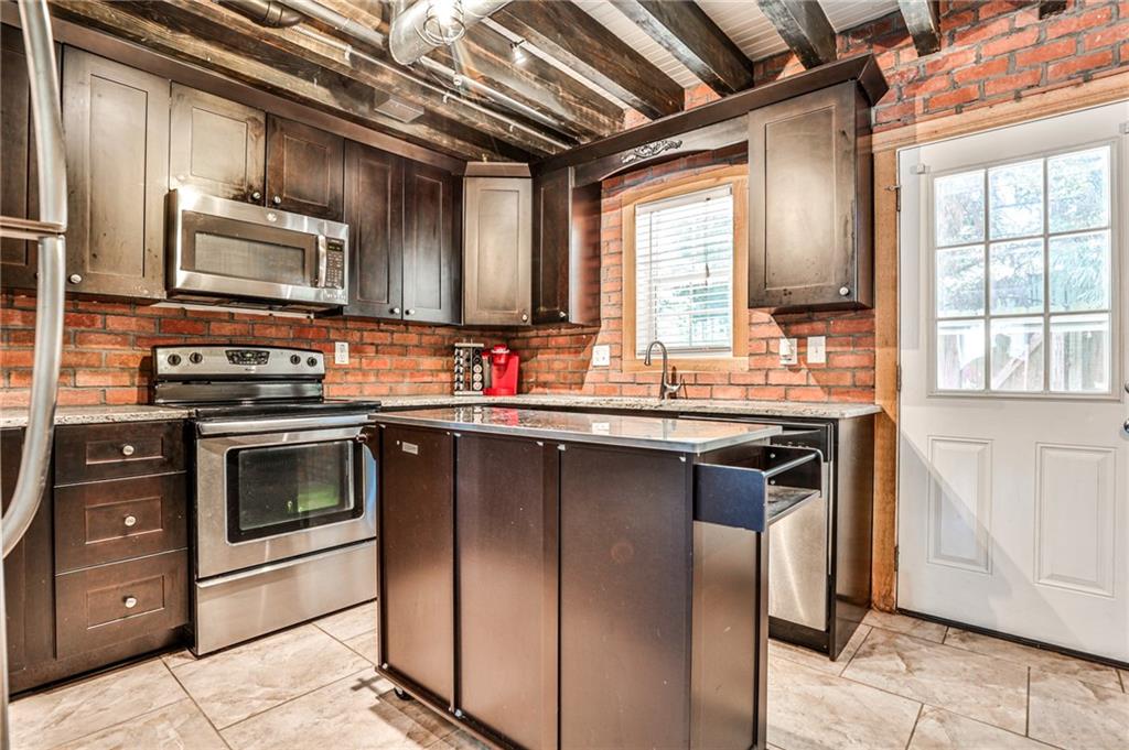 109 Rondak Circle SE