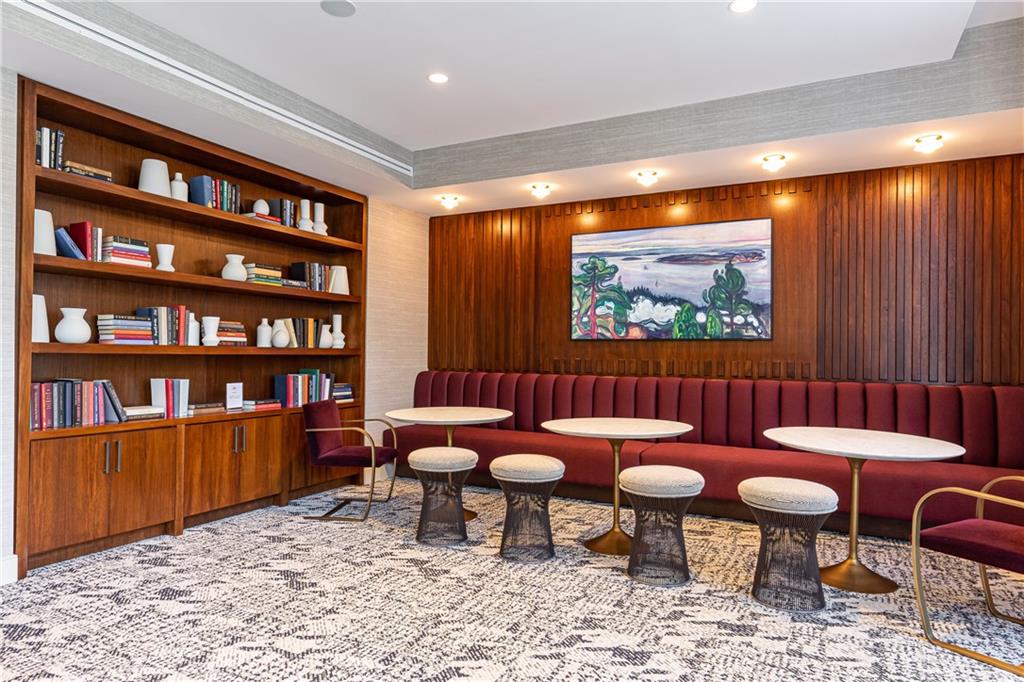 2575 Peachtree Road NE Unit 21-A