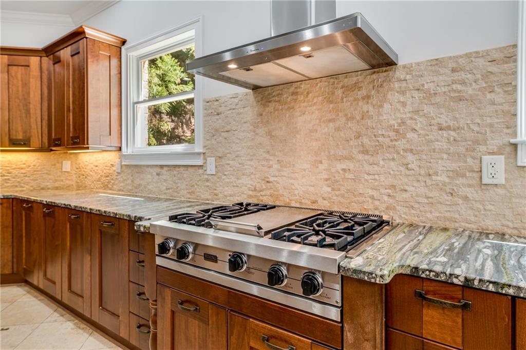 1336 Nerine Circle