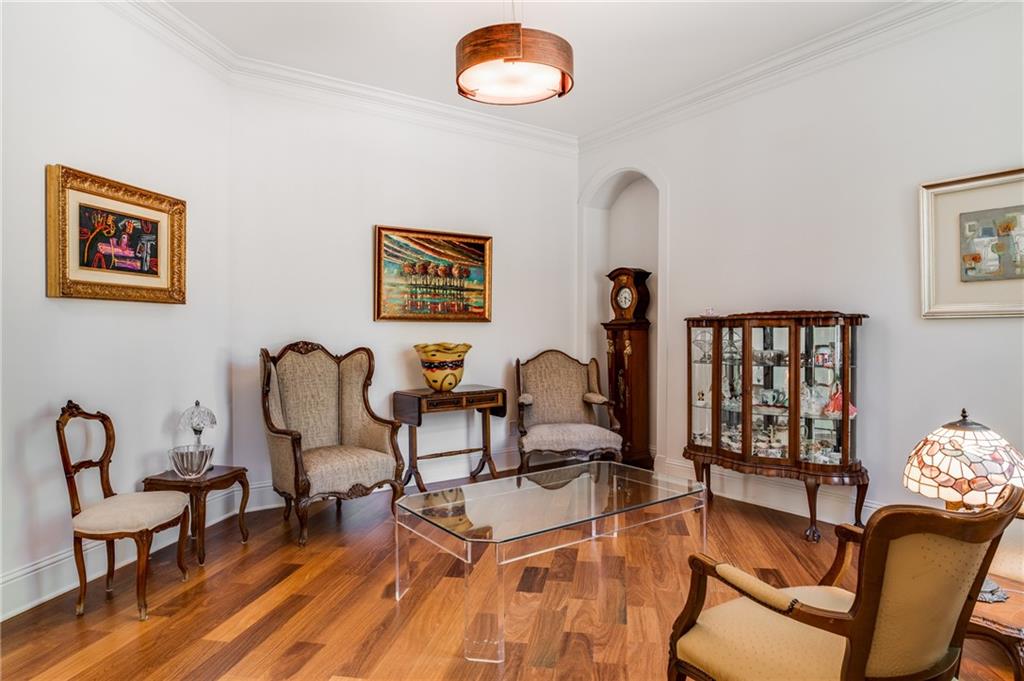 1336 Nerine Circle