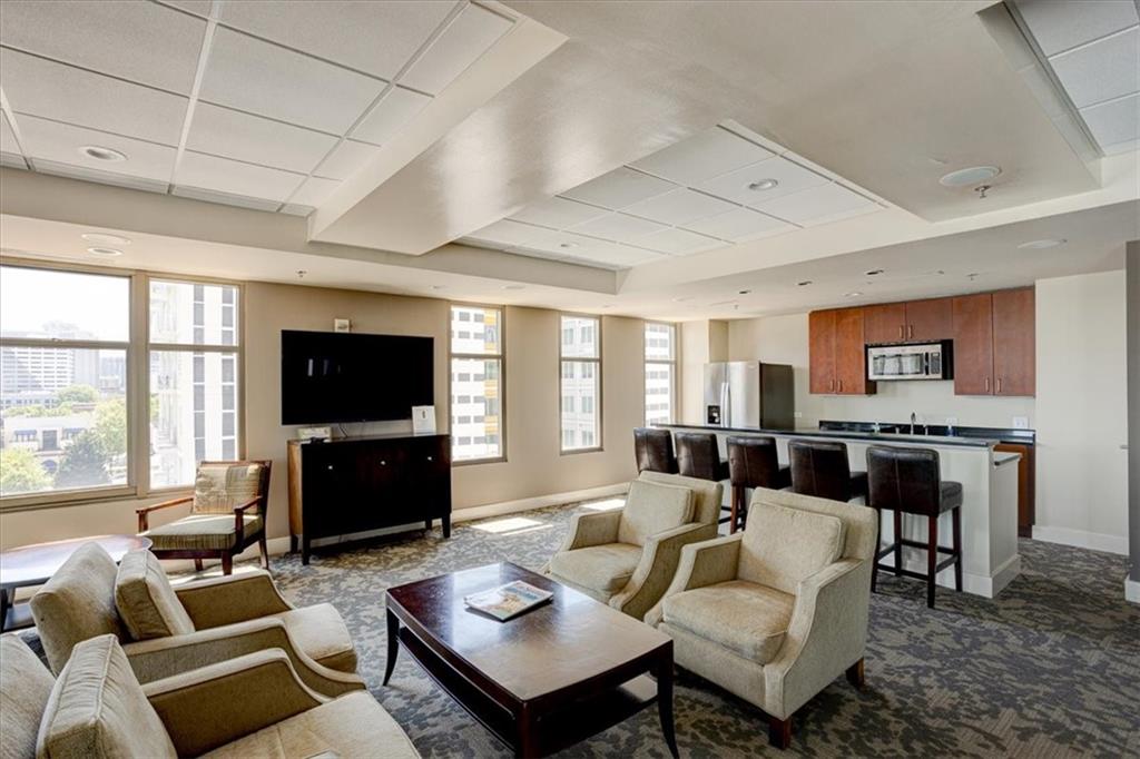 565 Peachtree Street NE Unit 1309