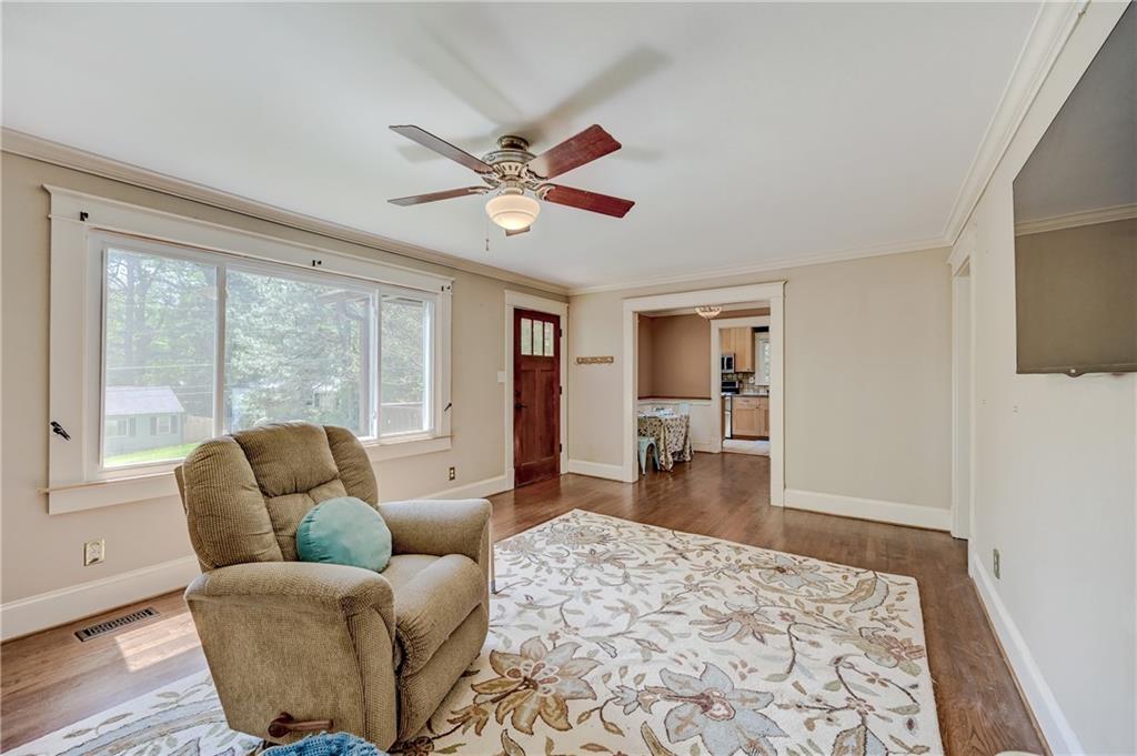 2328 Desmond Drive