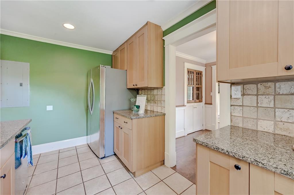 2328 Desmond Drive