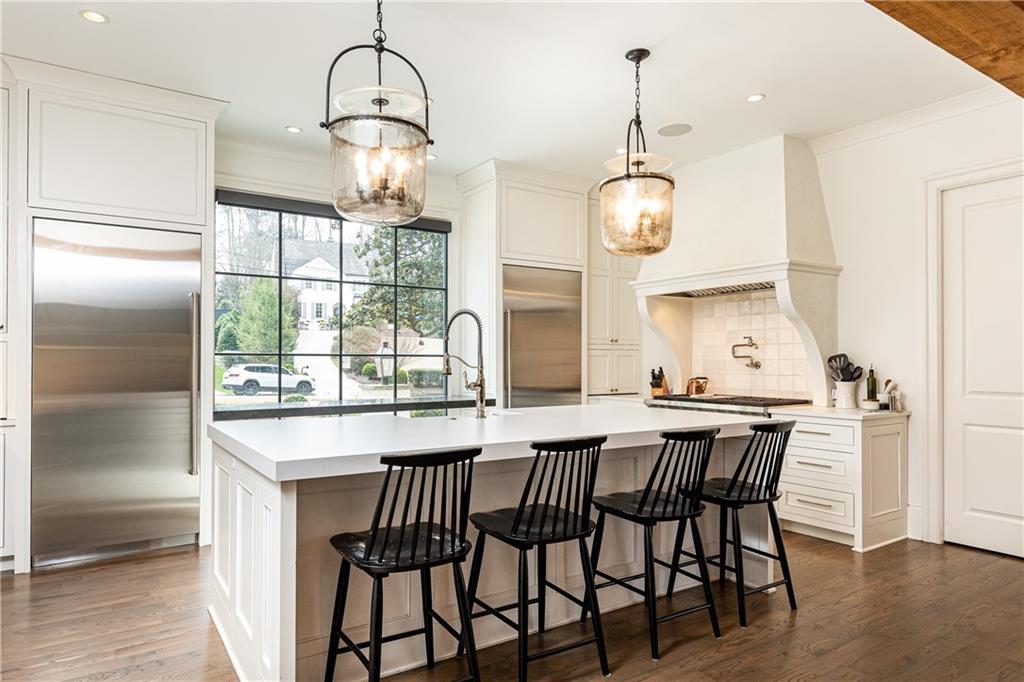 111 Tuxedo Terrace NW