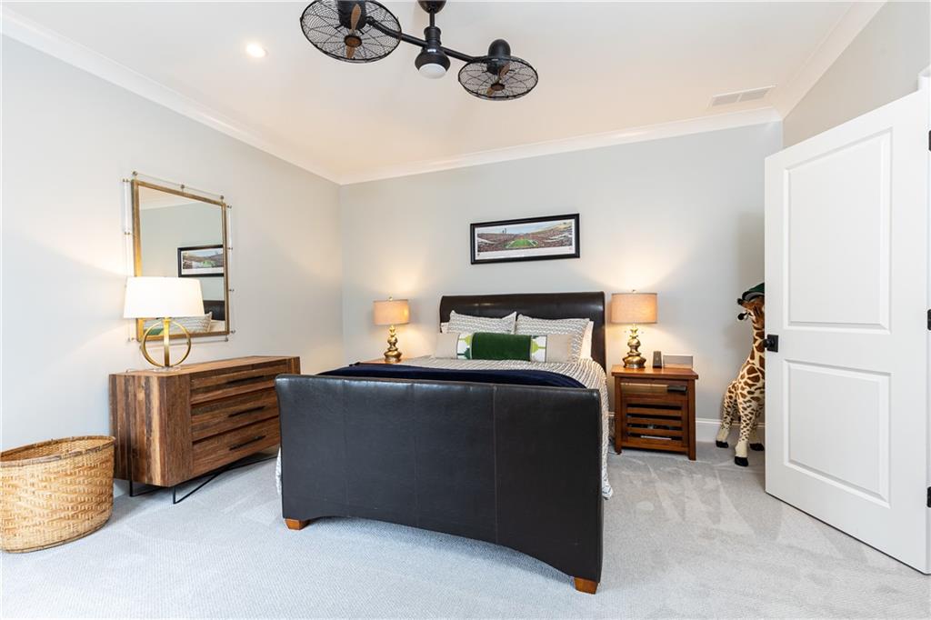 111 Tuxedo Terrace NW