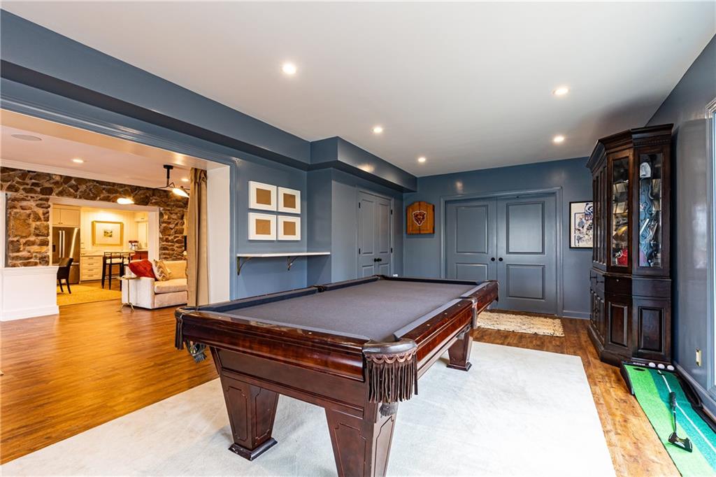 111 Tuxedo Terrace NW