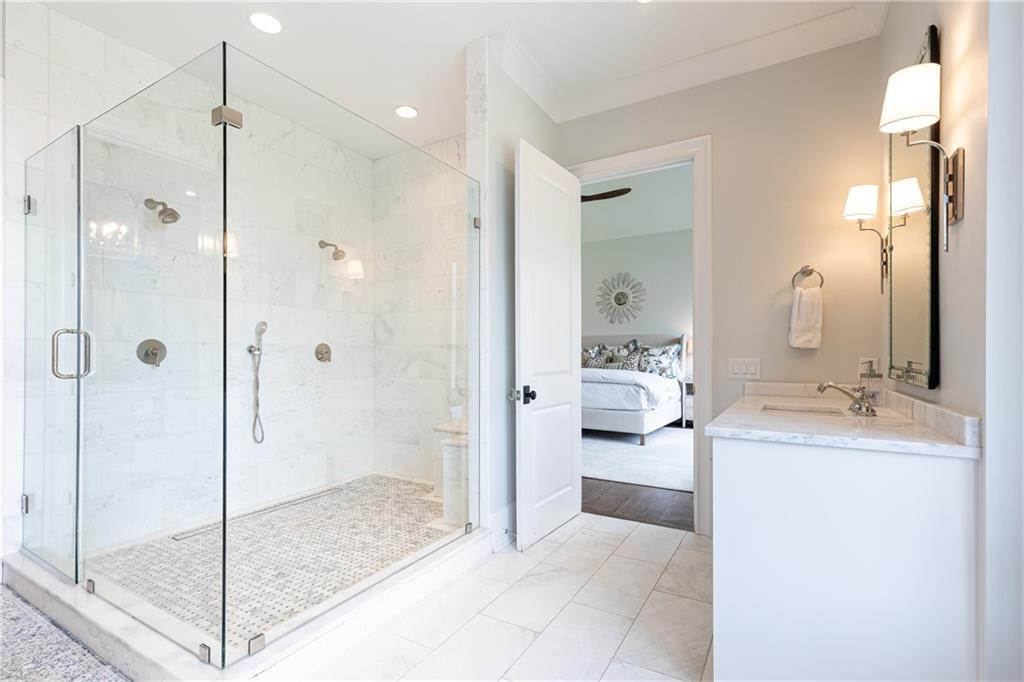 111 Tuxedo Terrace NW
