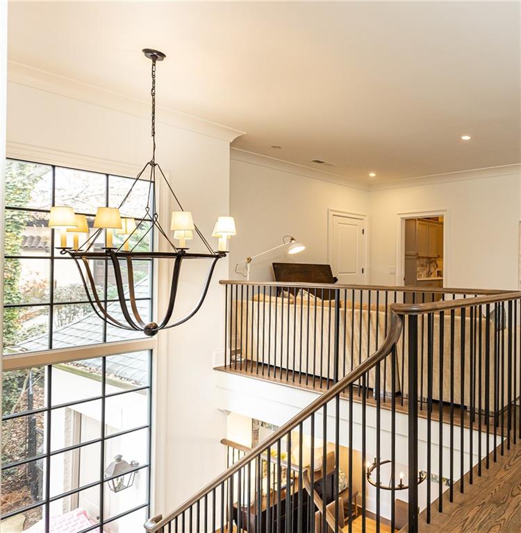 111 Tuxedo Terrace NW