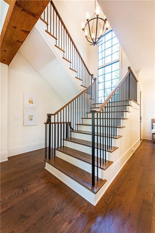 111 Tuxedo Terrace NW