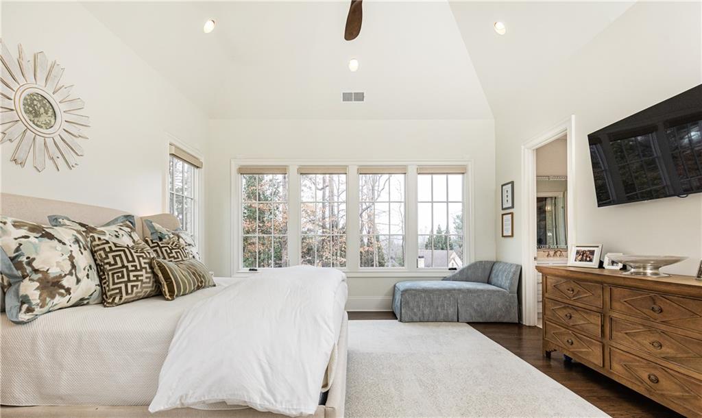111 Tuxedo Terrace NW
