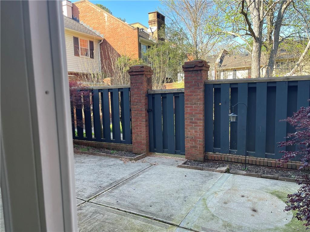4 Lullwater Place NE