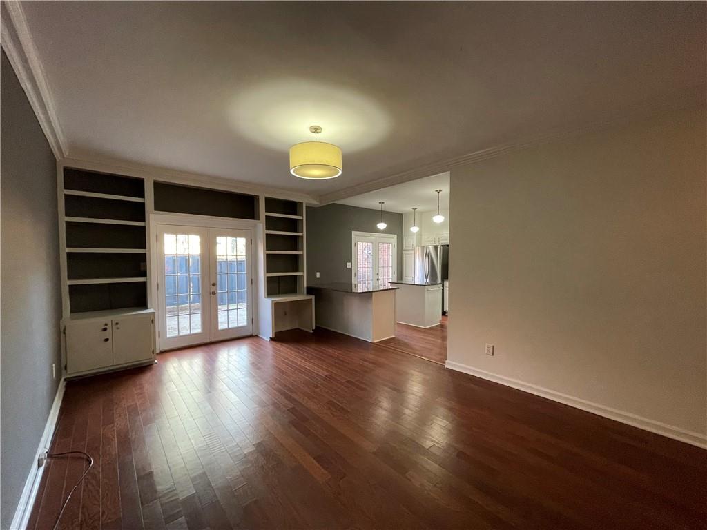 4 Lullwater Place NE