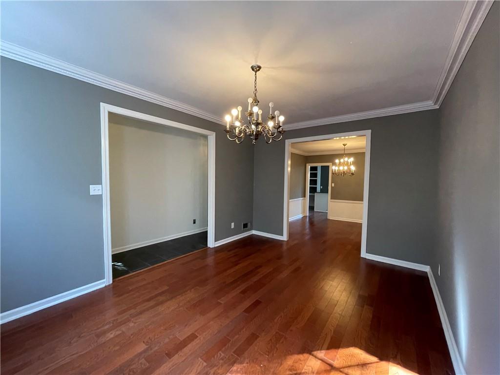 4 Lullwater Place NE