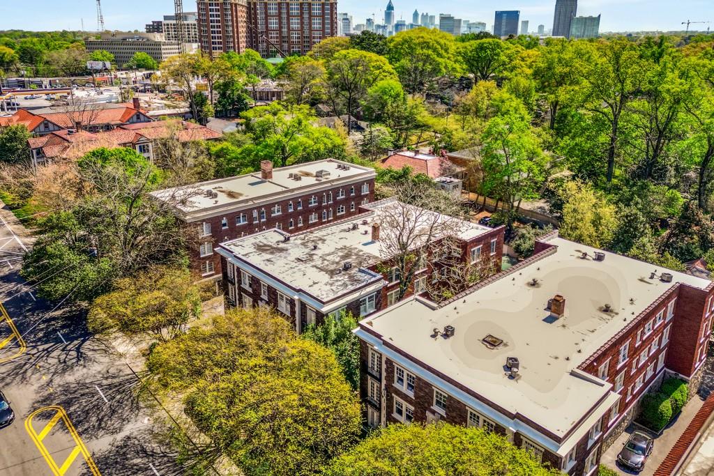 1898 Wycliff Road NW Unit 2
