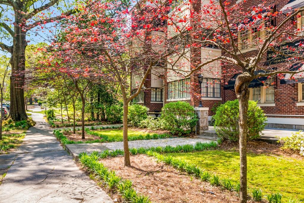 1898 Wycliff Road NW Unit 2