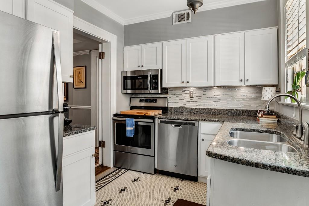 1898 Wycliff Road NW Unit 2
