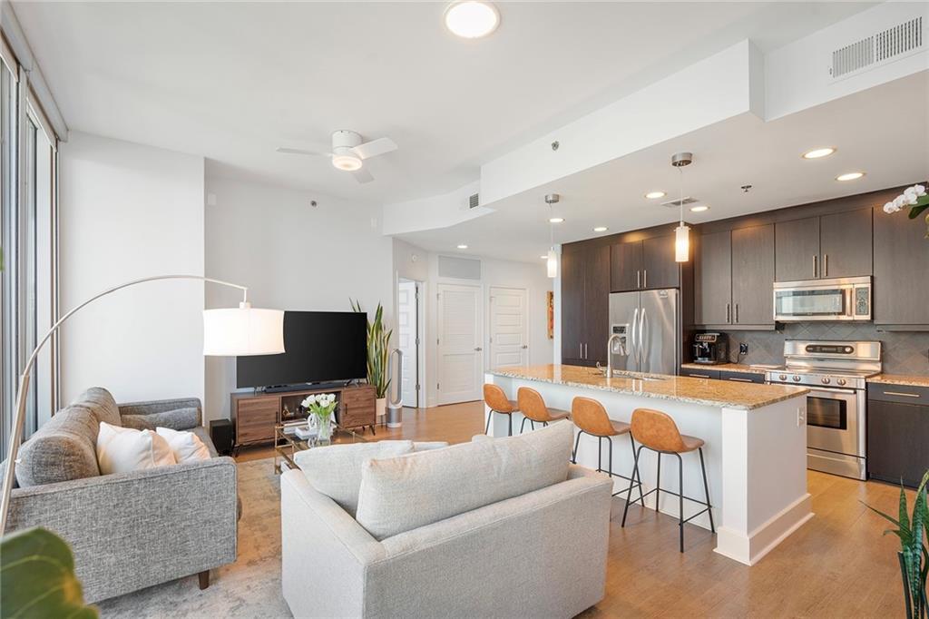 1080 Peachtree Street NE Unit 1612