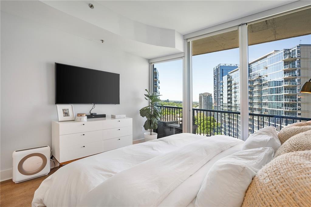 1080 Peachtree Street NE Unit 1612