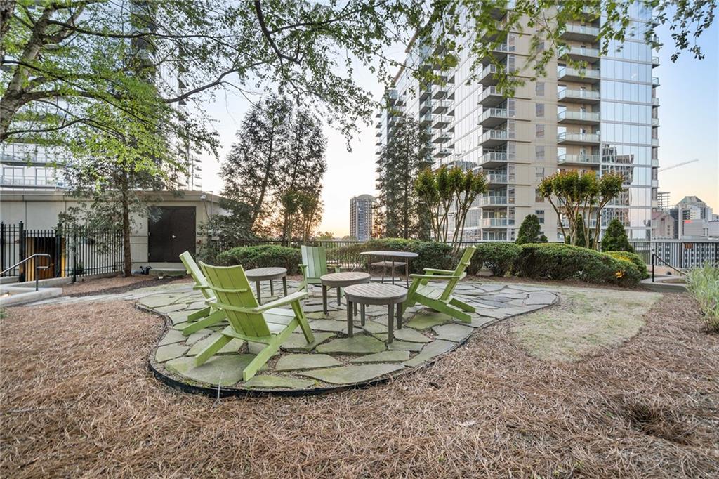 1080 Peachtree Street NE Unit 1612