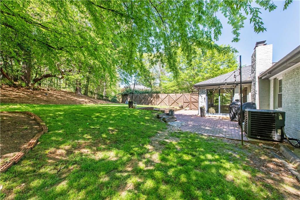 3142 Boxwood Drive NE