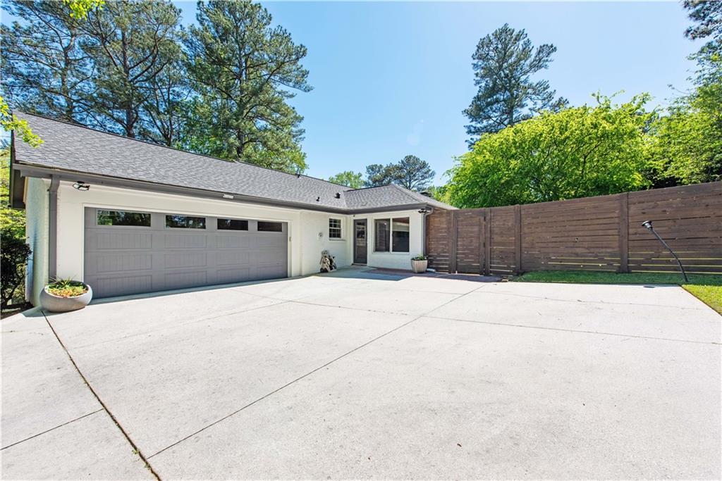 3142 Boxwood Drive NE