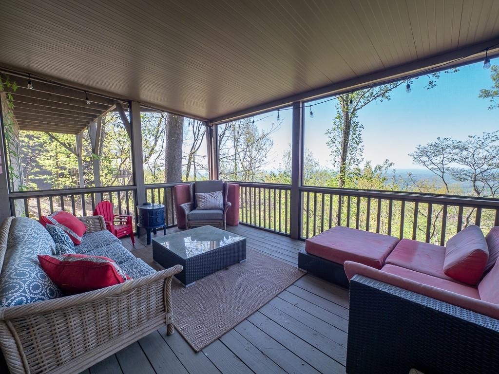 1481 Ridgeview Drive