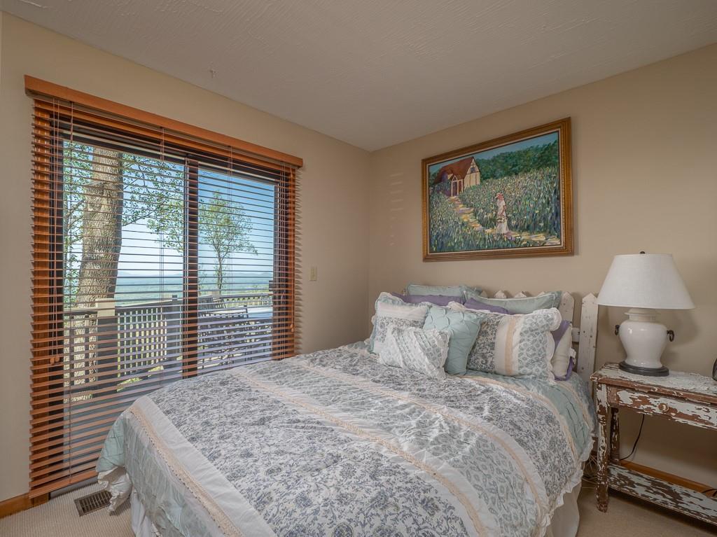 1481 Ridgeview Drive