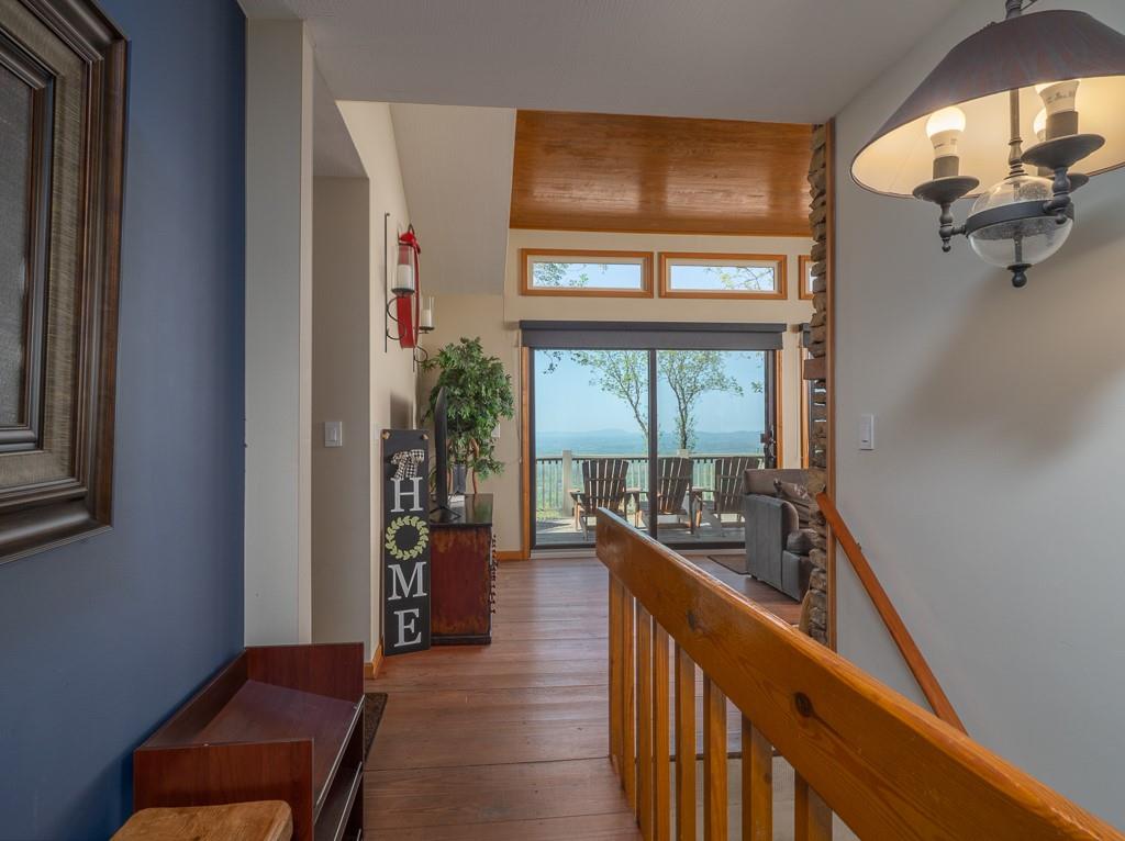 1481 Ridgeview Drive