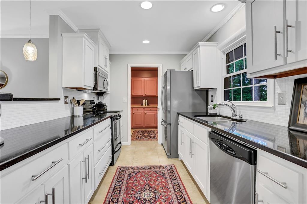 2758 Frontier Trail