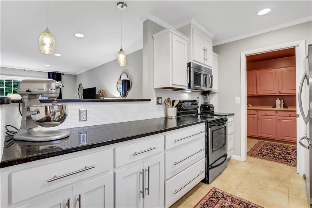 2758 Frontier Trail