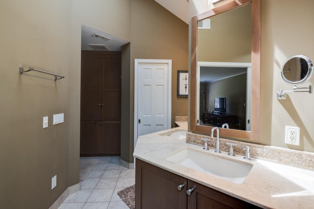 5352 Trowbridge Drive