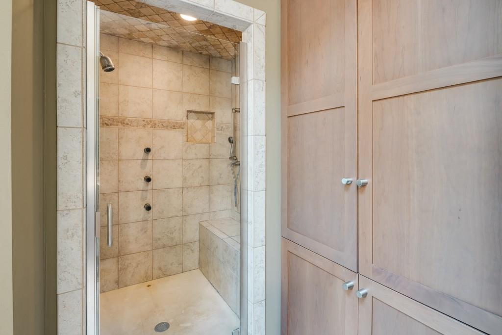 5352 Trowbridge Drive