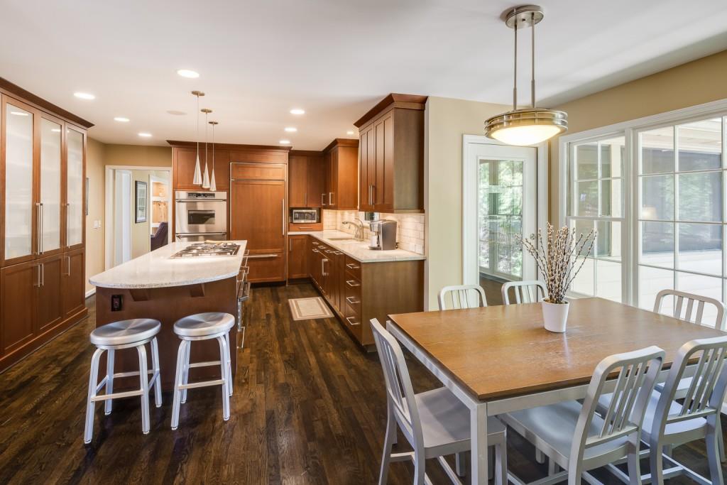 5352 Trowbridge Drive