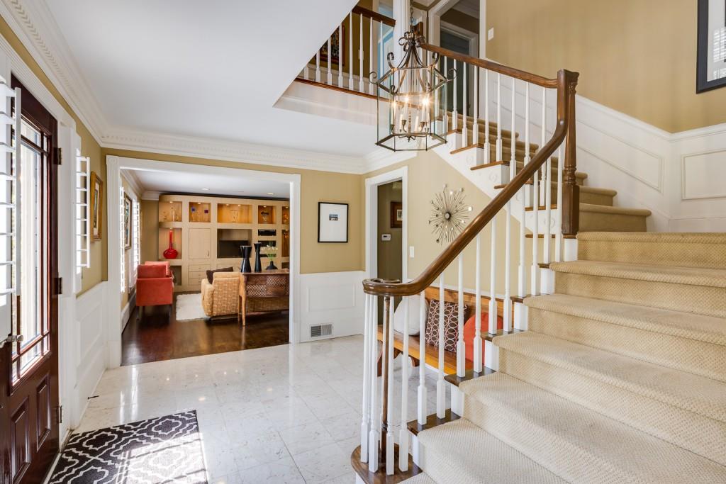 5352 Trowbridge Drive