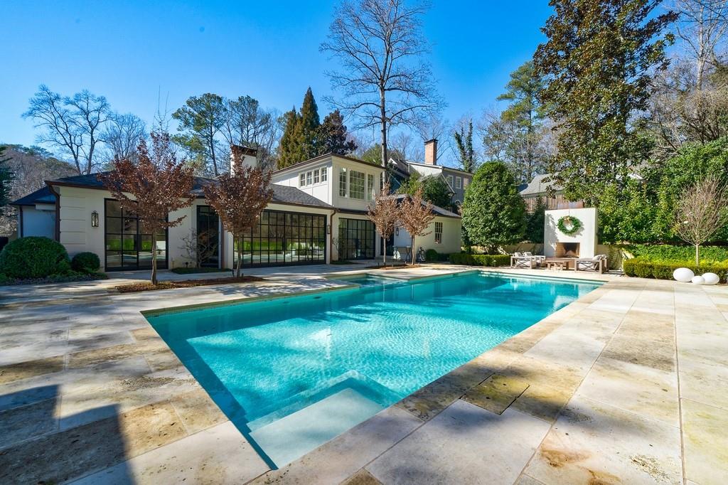 742 Andover Drive NW