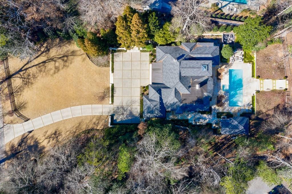 742 Andover Drive NW