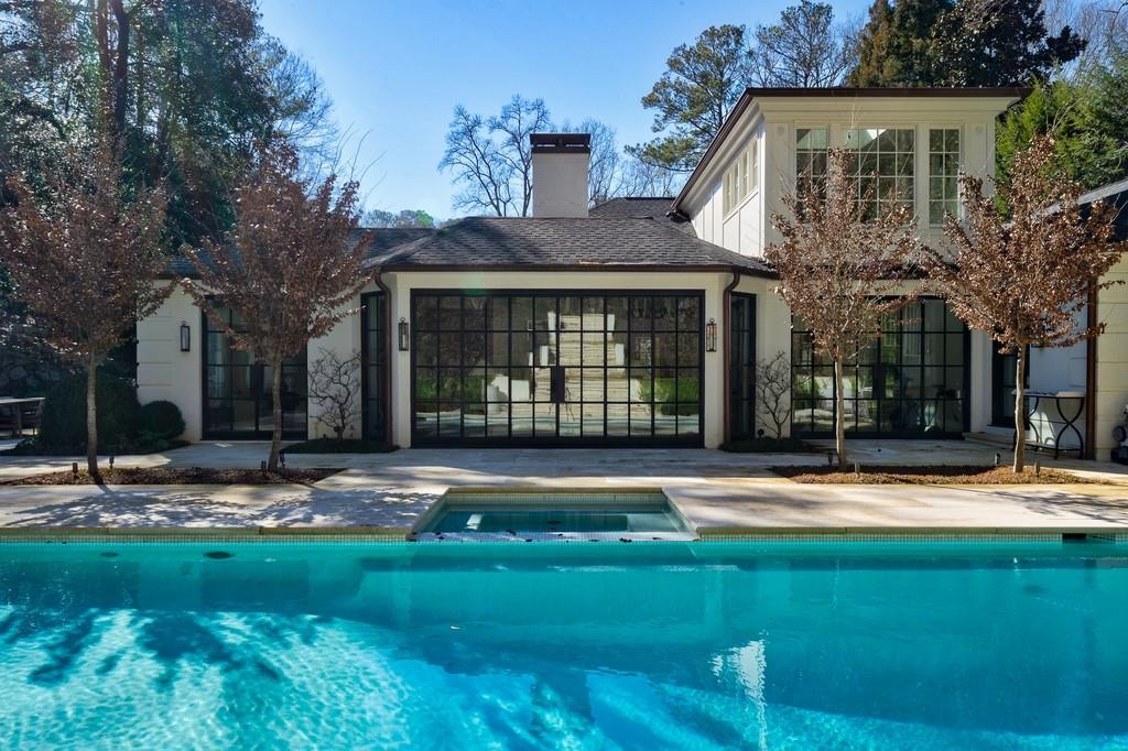 742 Andover Drive NW