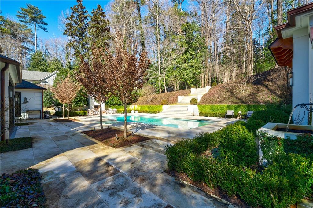 742 Andover Drive NW