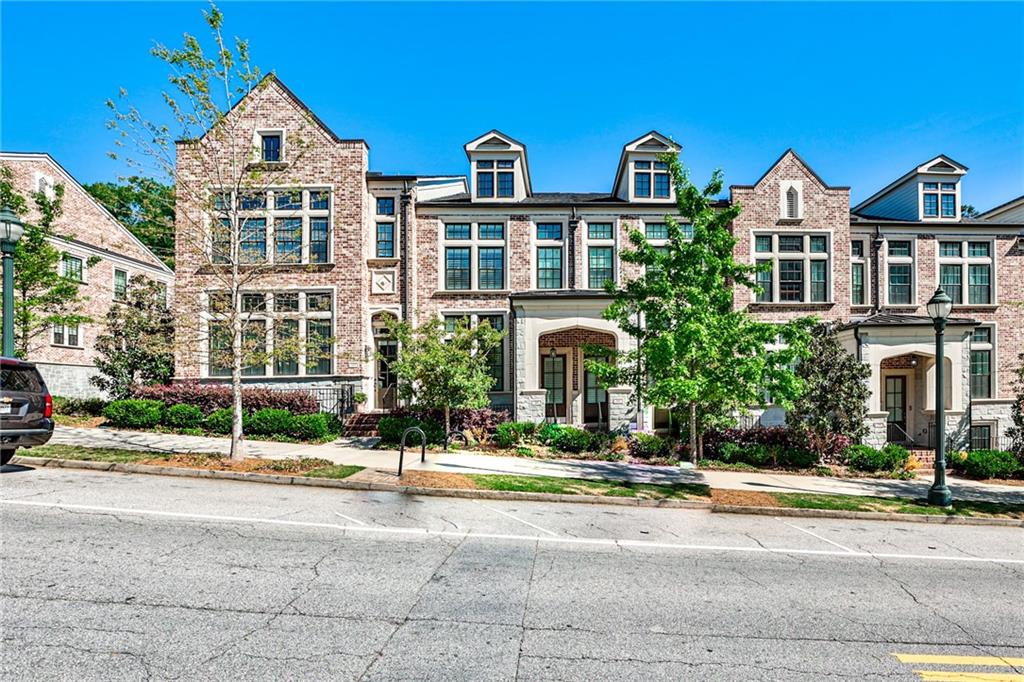 241 Devin Place NE