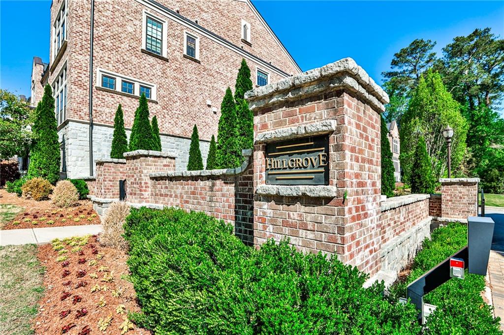 241 Devin Place NE