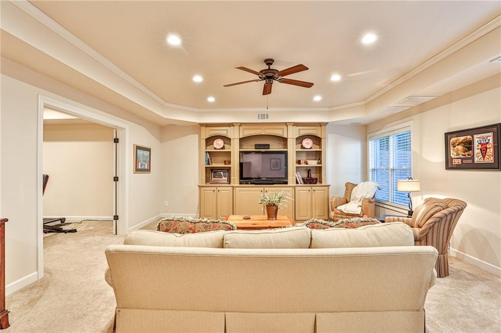 2817 Adams Oaks Lane