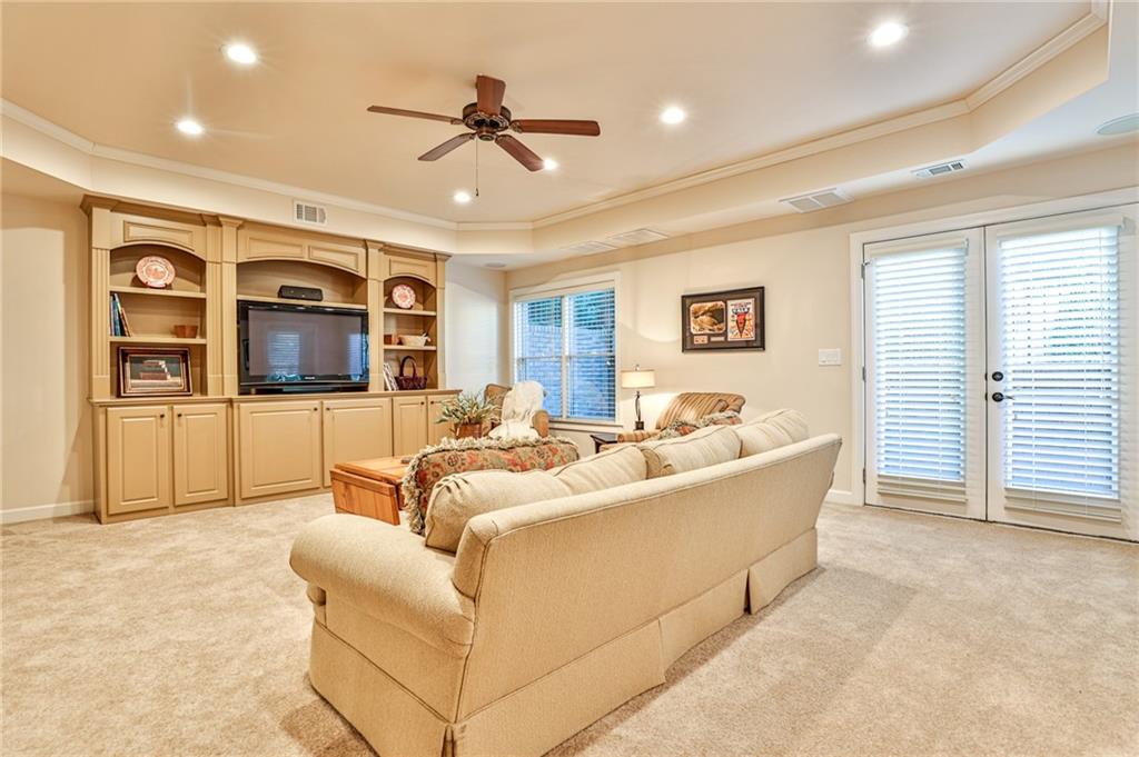 2817 Adams Oaks Lane
