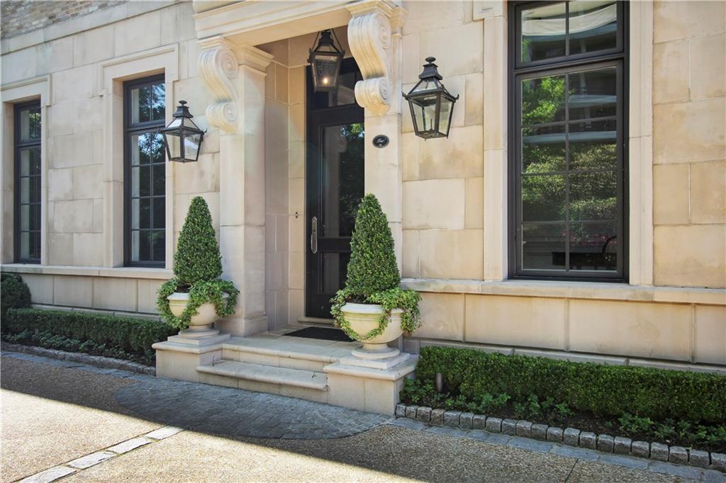 2640 Peachtree Road NW Unit 4
